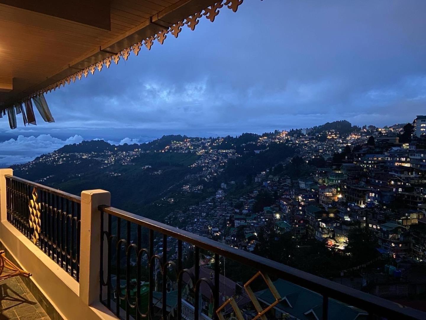 Norbu'S Homestay Дарджилинг Экстерьер фото